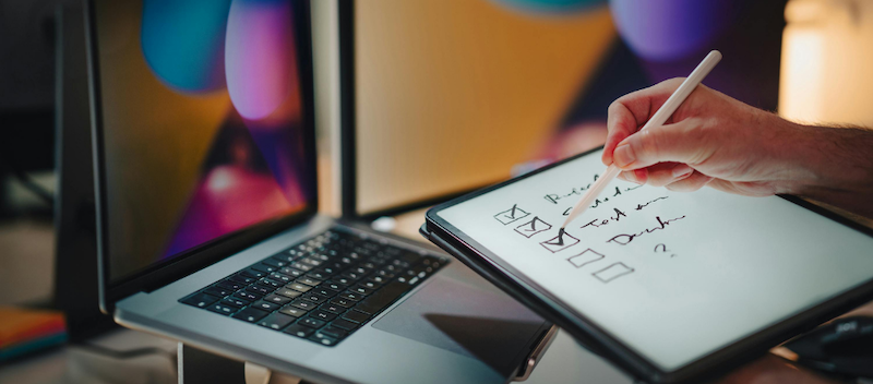 making a to-do list to plan your work day