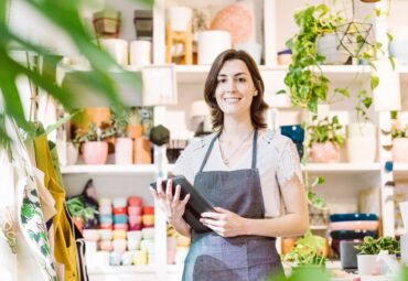 solopreneur tips to make business look more professional